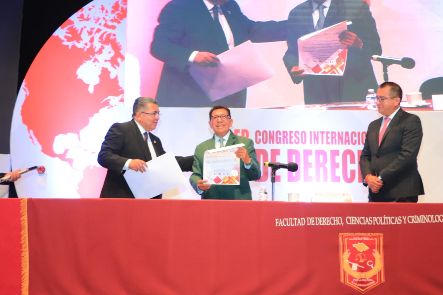 La UATx es sede del 1er. Congreso Mundial de Derecho 'Por la construcción de la paz'